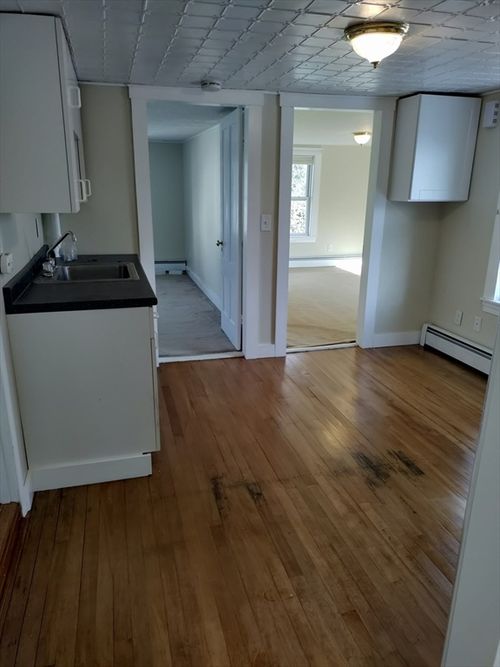 unit-2-143 Chestnut St, Marlborough, MA, 01752-2008 | Card Image