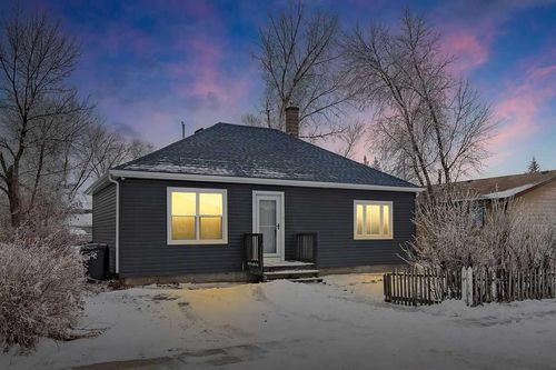 210 John St, Blackie, AB, T0L0J0 | Card Image