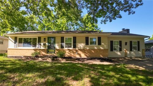 1512 Nw B St, Blue Springs, MO, 64015-3235 | Card Image