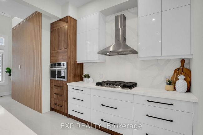 6638 Calaguiro Dr, House other with 7 bedrooms, 5 bathrooms and 8 parking in Niagara Falls ON | Image 11