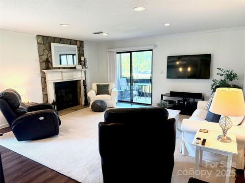 1011 Mallard Head Ln, Mooresville, NC, 28117-8909 | Card Image