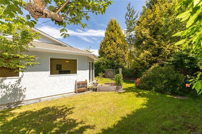 11 - 595 Evergreen Rd, Townhouse with 2 bedrooms, 2 bathrooms and 13 parking in Campbell River BC | Image 36