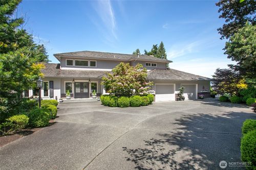 9175 Belted Kingfisher Rd, Blaine, WA, 98230-5701 | Card Image