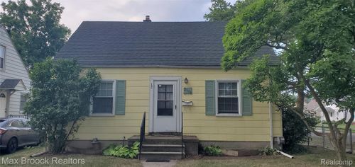 2104 Brickley St, Ferndale, MI, 48220-1114 | Card Image