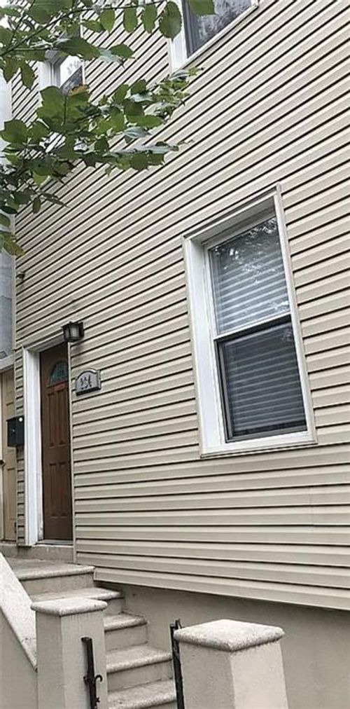 234 Richardson St, Brooklyn, NY, 11222-5019 | Card Image