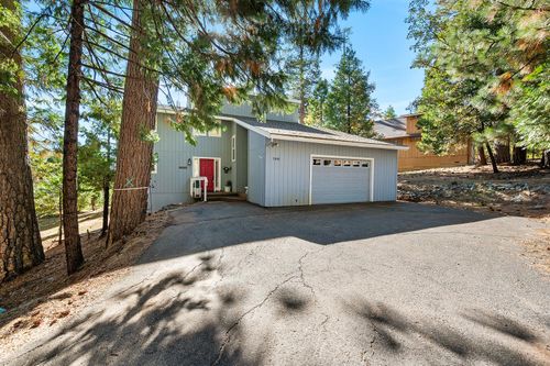 2081 Jerrilynn Dr, Arnold, CA, 95223-9416 | Card Image