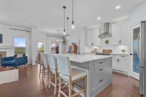 64 Drake Landing Cres, Okotoks, AB, T1S0E6 | Card Image