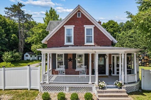 29 Tremont St, Boscawen, NH, 03303-1325 | Card Image