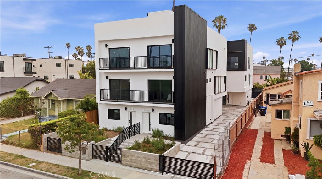 Residential Lease in Los Angeles