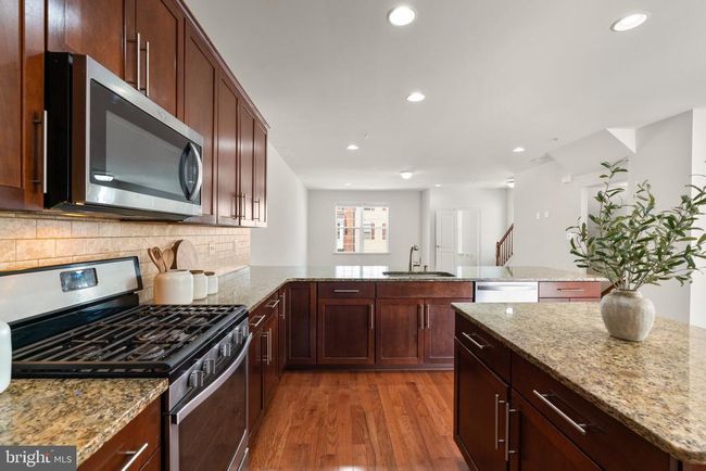 7769 Dagny Way, Townhouse with 4 bedrooms, 4 bathrooms and null parking in ELKRIDGE MD | Image 8