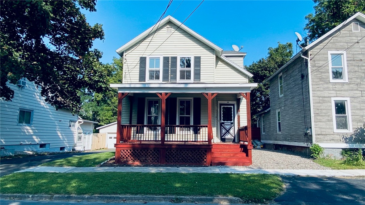Grove St, Geneva, NY 14456