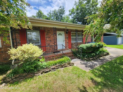 818 Williams St, Jacksonville, NC, 28540-5135 | Card Image