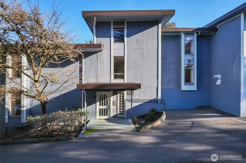 apt-302-10457 Des Moines Memorial Dr S, Seattle, WA, 98168-5613 | Card Image