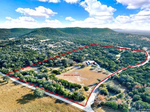 197 Two Sisters Rd, Medina, TX, 78055-3954 | Card Image