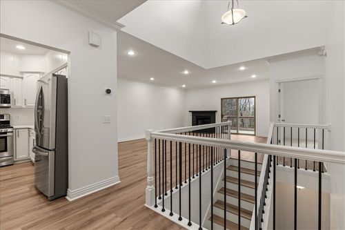 80 E Sycamore St, Fayetteville, AR, 72703-2517 | Card Image