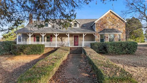 111 Teresa Ln, Searcy, AR, 72143-9352 | Card Image