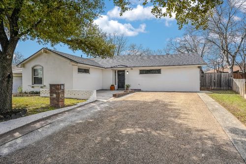 10104 Oak Hollow Cir, Austin, TX, 78758-5502 | Card Image