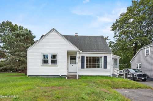 34 Anthony St, Adams, MA, 01220-1504 | Card Image