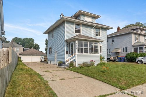 1519 Marshall Ave Se, Grand Rapids, MI, 49507-2033 | Card Image
