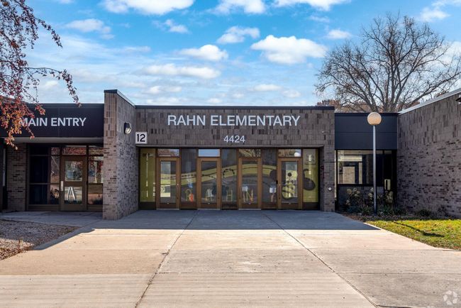 Rahn Elementary is 1 mile away. | Image 43