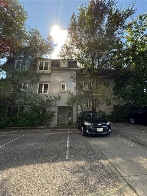 6-124 King Street N, Waterloo, ON, N2J2X8 | Card Image
