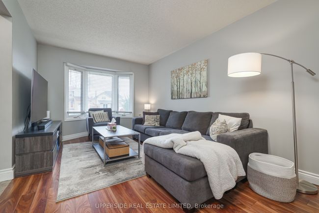 69 Janedale Cres, House other with 3 bedrooms, 2 bathrooms and 3 parking in Whitby ON | Image 6