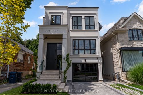 594 Broadway Ave, East York, ON, M4G2S5 | Card Image