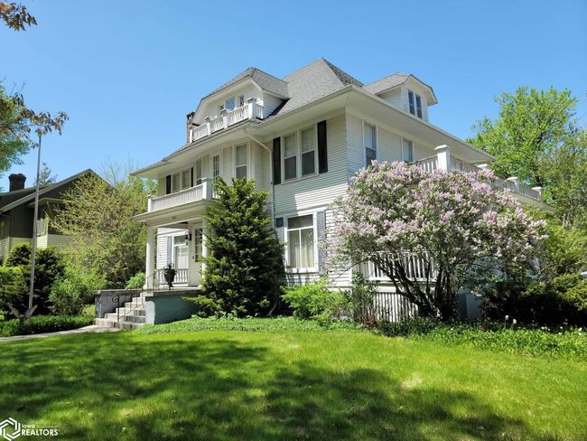 703 W Broadway St, House other with 5 bedrooms, 3 bathrooms and null parking in Eagle Grove IA | Image 4