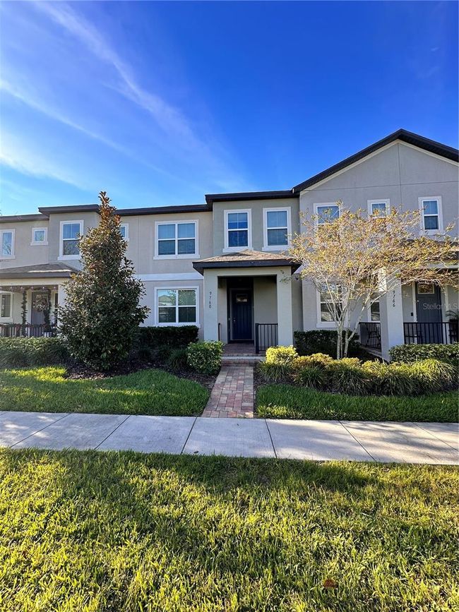 9760 Amber Chestnut Way, Townhouse with 3 bedrooms, 2 bathrooms and null parking in Winter Garden FL | Image 1