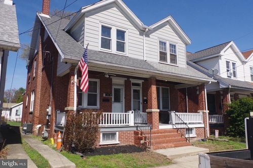 415 N York St, POTTSTOWN, PA, 19464-5253 | Card Image