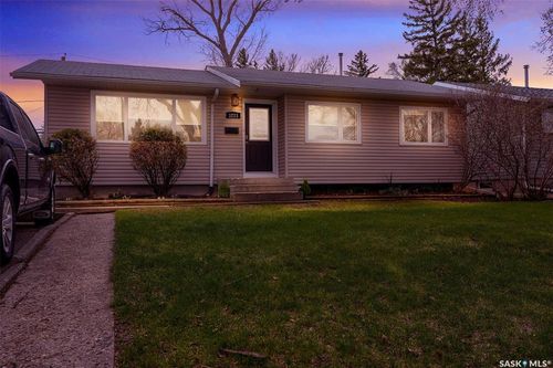 3211 29th Avenue, Regina, SK, S4S2P1 | Card Image