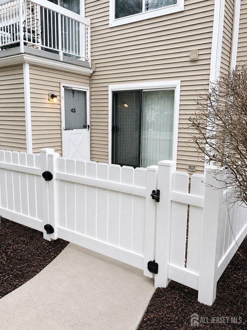 43 Deerberry Ln, Monmouth Junction, NJ, 08852-2003 | Card Image