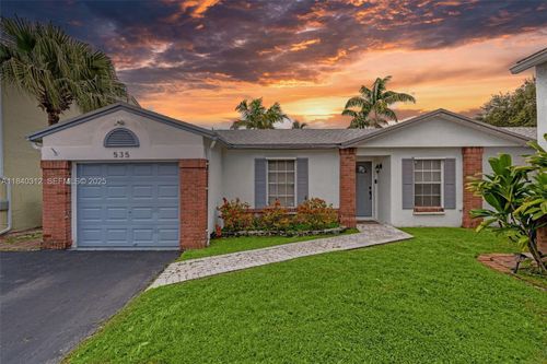 535 Radford Ter, Davie, FL, 33325-6426 | Card Image