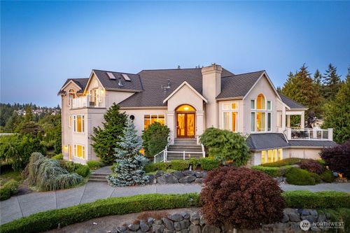 12011 Marine View Dr, Edmonds, WA, 98026-3128 | Card Image