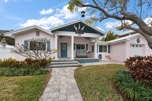 216 Grove Cir S, DUNEDIN, FL, 34698-7548 | Card Image