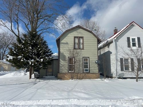 519 Sterling Ave, Dover, OH, 44622-1527 | Card Image