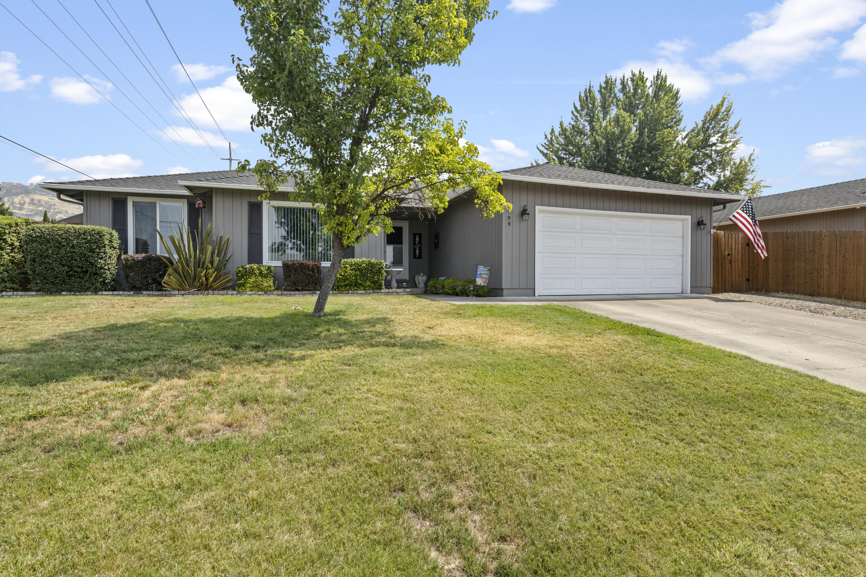 Provincial St, Medford, OR 97504
