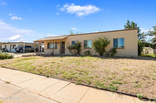 4964 Raffaele Dr, Sierra Vista, AZ, 85635-2418 | Card Image