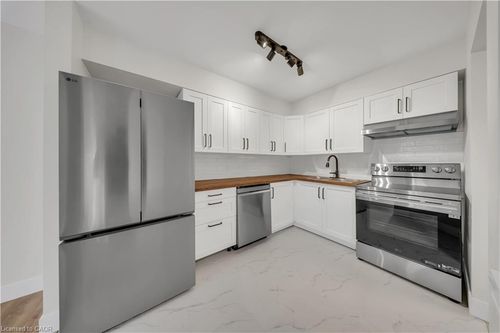 21-3085 Kingsway Dr, Kitchener, ON, N2C2P1 | Card Image