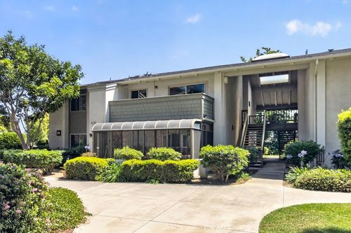 18f-8633 Portola Ct, Huntington Beach, CA, 92646-5618 | Card Image
