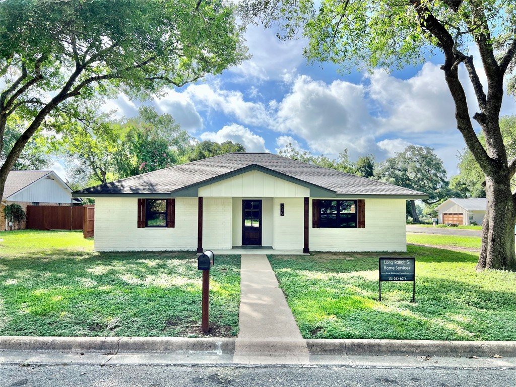 Cynthia Ln, LA Grange, TX 78945