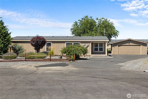 312 Buttercup Ln Sw, Mattawa, WA, 99349-1937 | Card Image