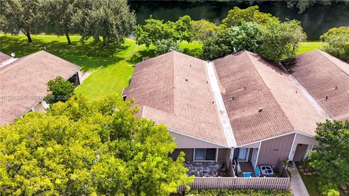 a-570 Woodgate Cir, Sunrise, FL, 33326-2184 | Card Image