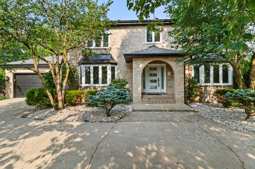 9759 Crimson Tree Ln, Munster, IN, 46321 | Card Image