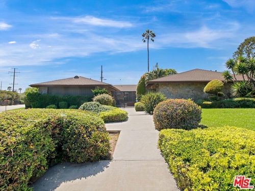 6763 Radlock Ave, Los Angeles, CA, 90056-2219 | Card Image
