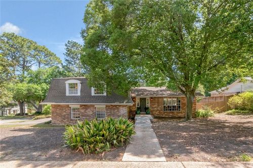 524 Springpark Dr E, Mobile, AL, 36608-6118 | Card Image