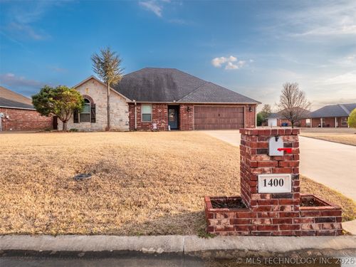 1400 Monarch Dr, McAlester, OK, 74501-3257 | Card Image