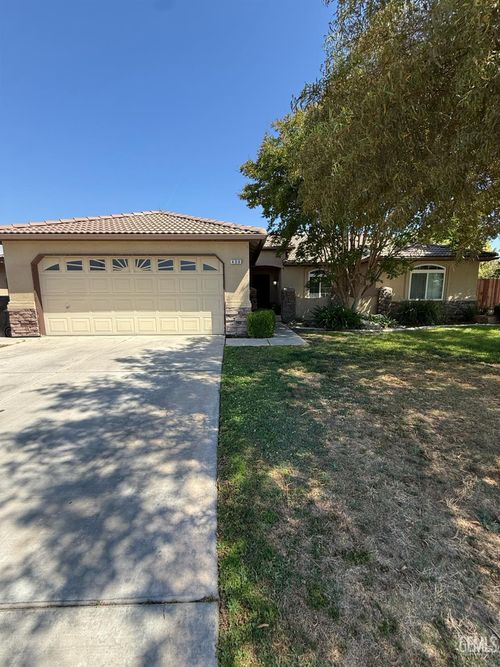 400 Mark Ave, Shafter, CA, 93263-1911 | Card Image
