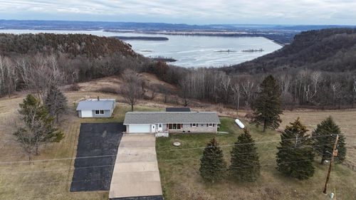 32158 County Road 1, La Crescent, MN, 55947-4285 | Card Image