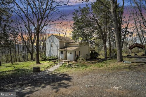 191 Sunshine Ln, LYKENS, PA, 17048-9515 | Card Image